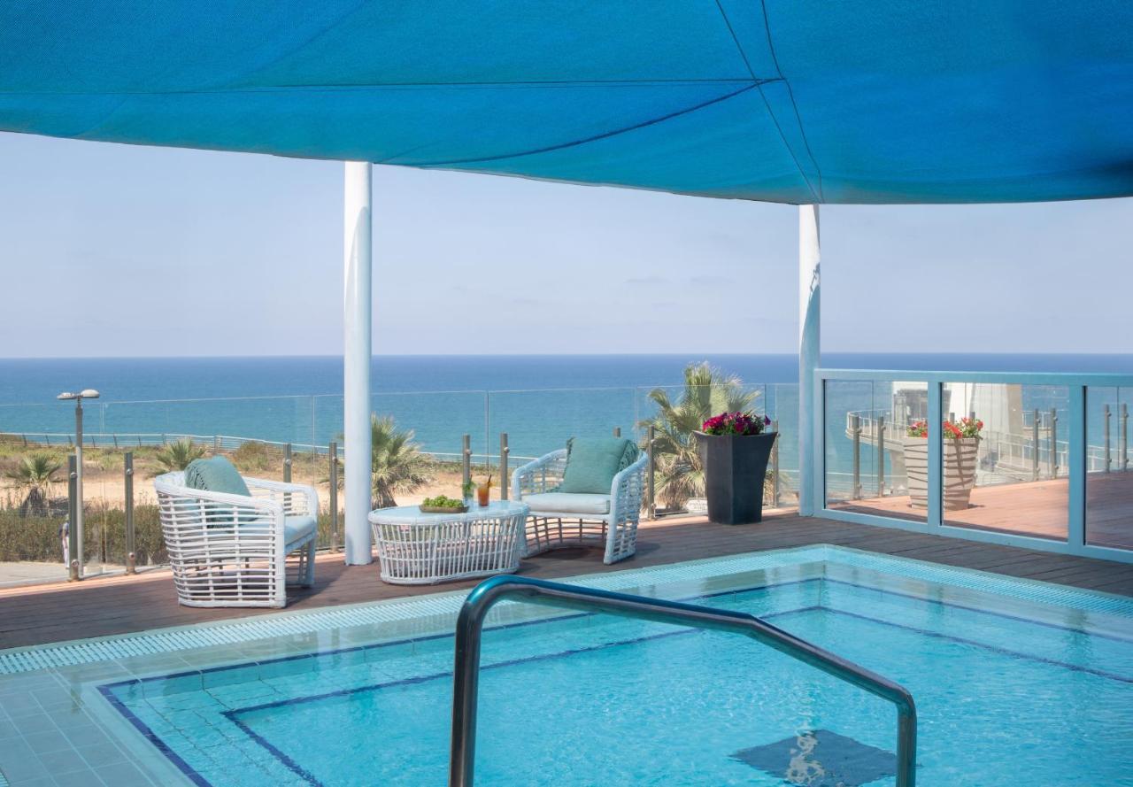 Island Luxurious Suites Hotel And Spa Netanya Esterno foto