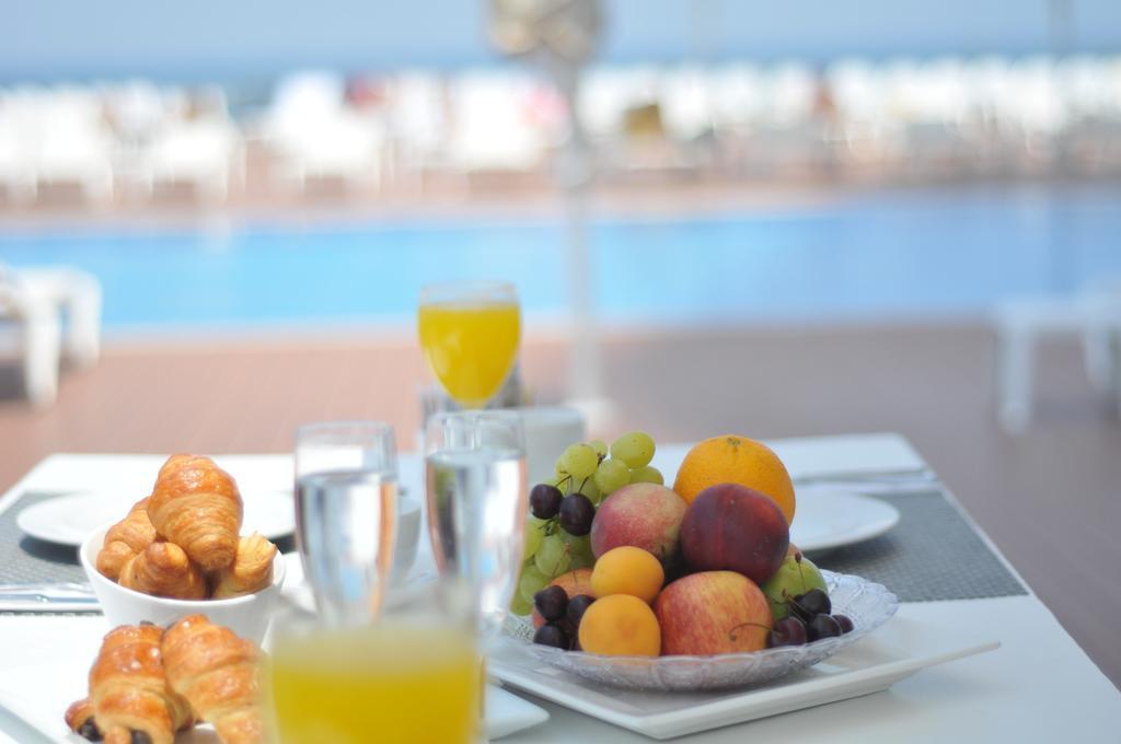 Island Luxurious Suites Hotel And Spa Netanya Esterno foto