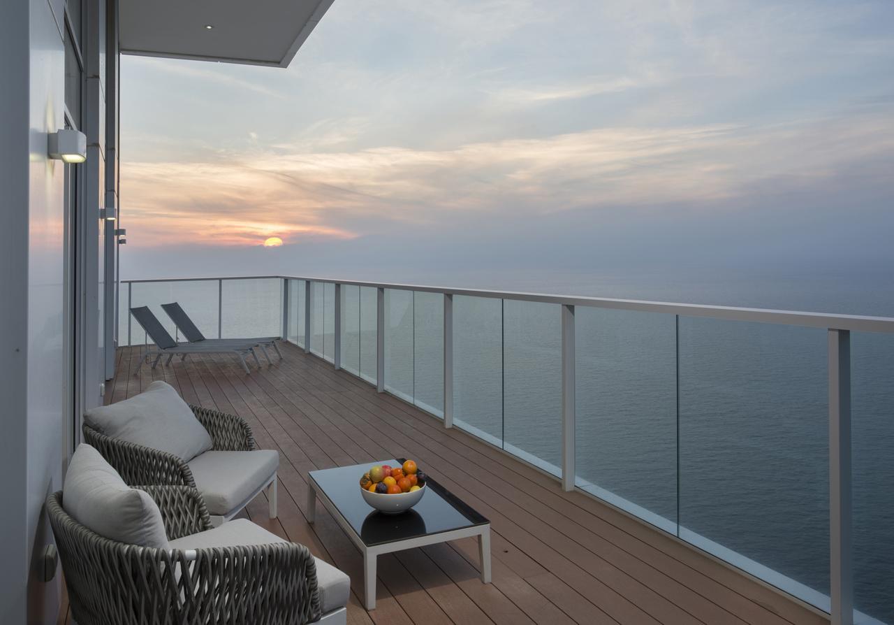 Island Luxurious Suites Hotel And Spa Netanya Esterno foto