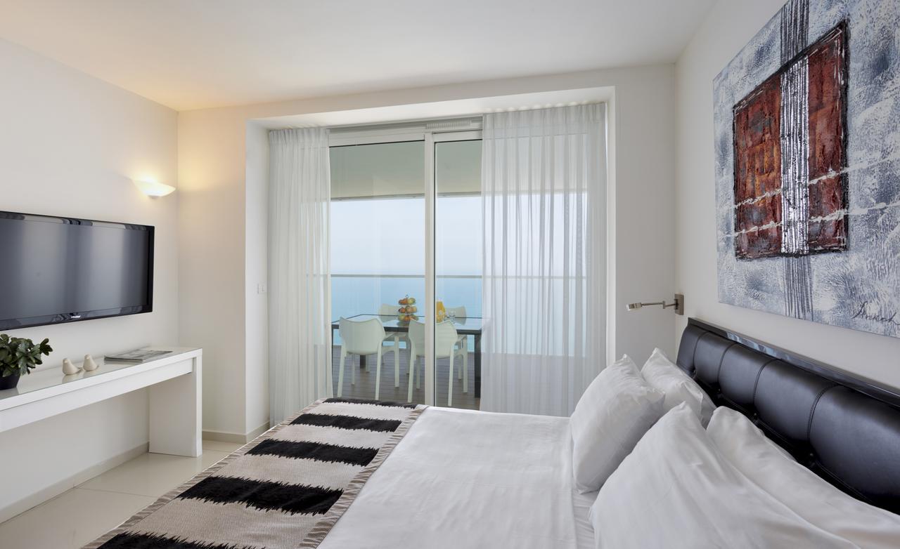 Island Luxurious Suites Hotel And Spa Netanya Esterno foto