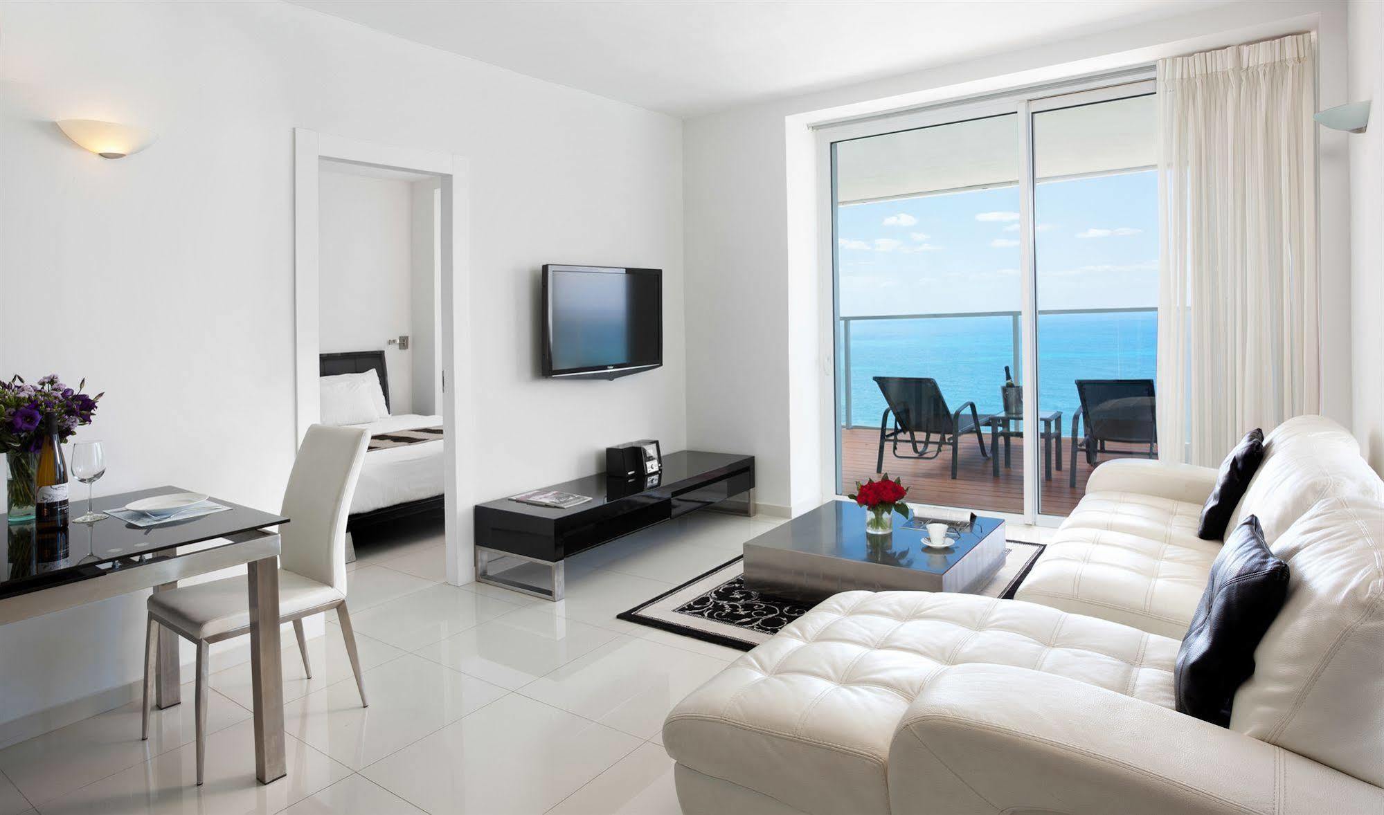 Island Luxurious Suites Hotel And Spa Netanya Esterno foto