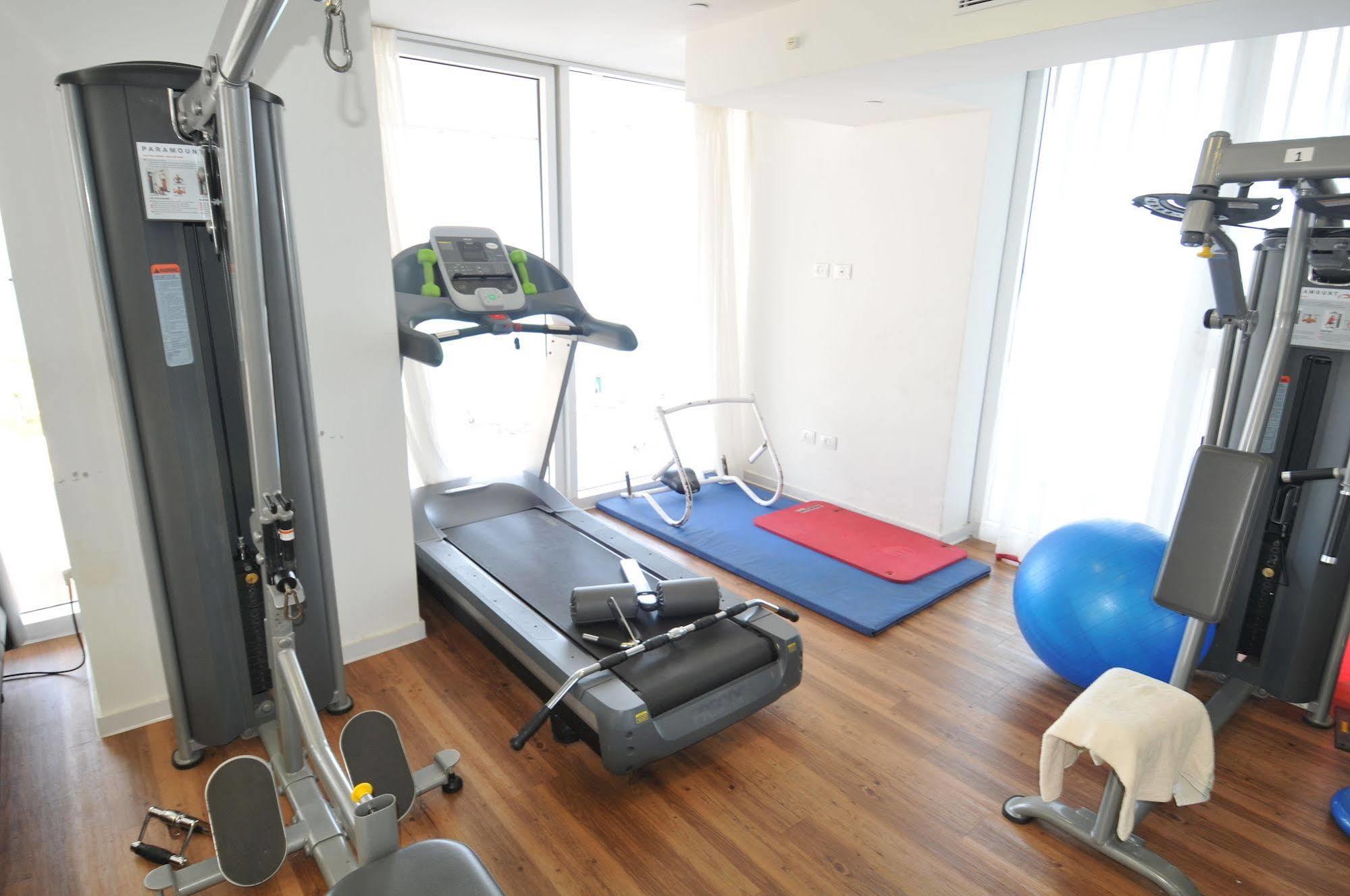 Island Luxurious Suites Hotel And Spa Netanya Esterno foto
